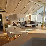 Casa de Férias Cozy And Modern With Equipment