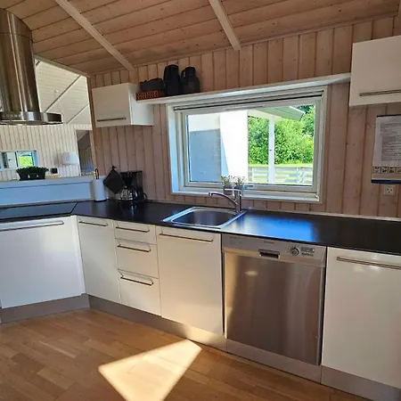 Cozy And Modern With Equipment Holiday home Nedre Lysabild