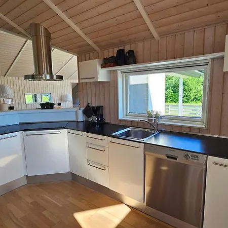 Cozy And Modern With Equipment