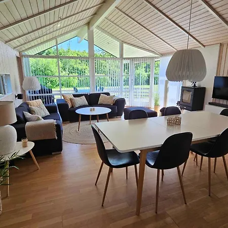 Holiday home Cozy And Modern With Equipment