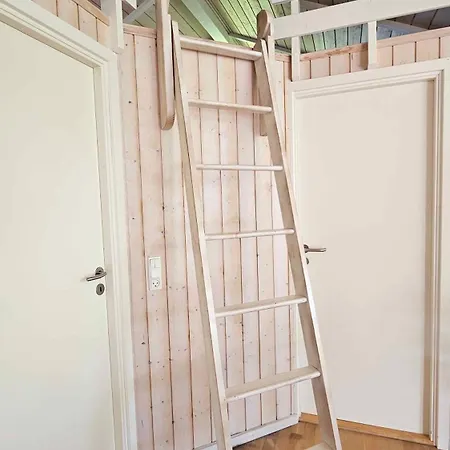 Cozy And Modern With Equipment Nedre Lysabild