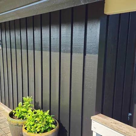 Cozy And Modern With Equipment * Nedre Lysabild