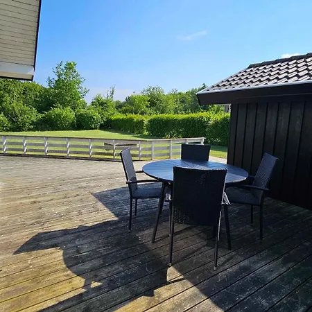 Cozy And Modern With Equipment Holiday home *