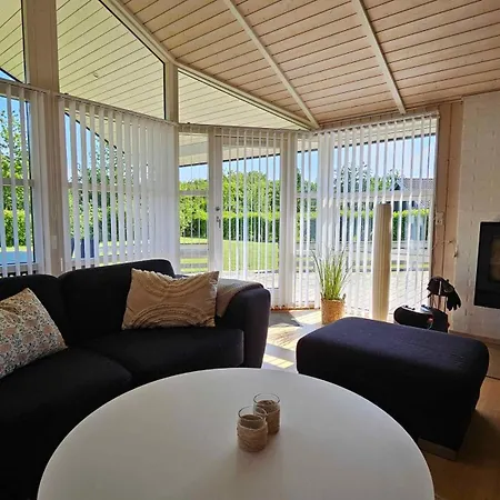 Cozy And Modern With Equipment * Nedre Lysabild