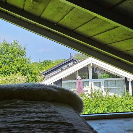 Cozy And Modern With Equipment 度假居 *