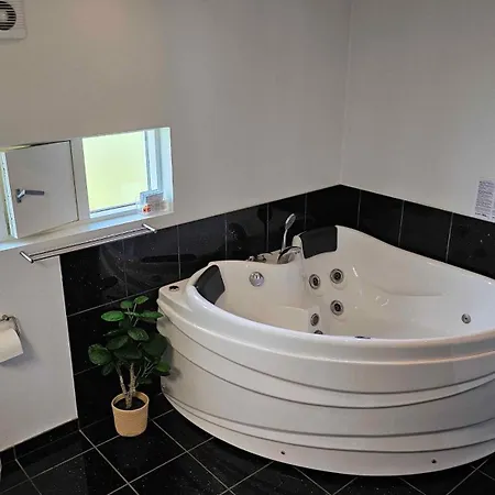 بيت للعطل Cozy And Modern With Equipment Nedre Lysabild
