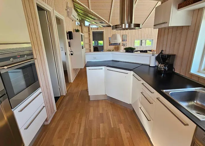 Cozy And Modern With Equipment * Nedre Lysabild