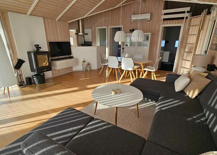 Cozy And Modern With Equipment * Nedre Lysabild